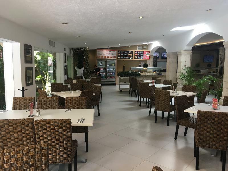 Hotel Margaritas Канкун Экстерьер фото